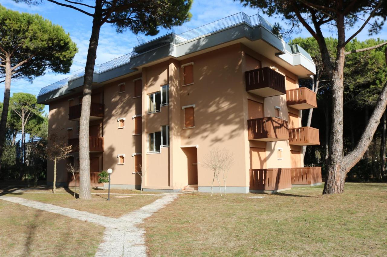 Condominio Clizia Bibione Exterior foto